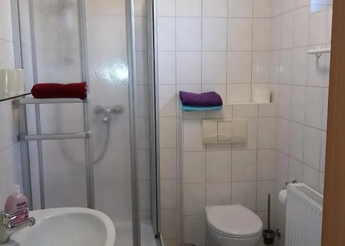 Zimmervermietung Lehmann *